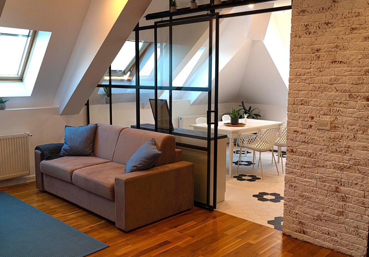 Urban Oasis Apartments With Parking Бухарест Екстер'єр фото
